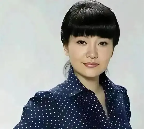 黄色直播间用户头像展示图